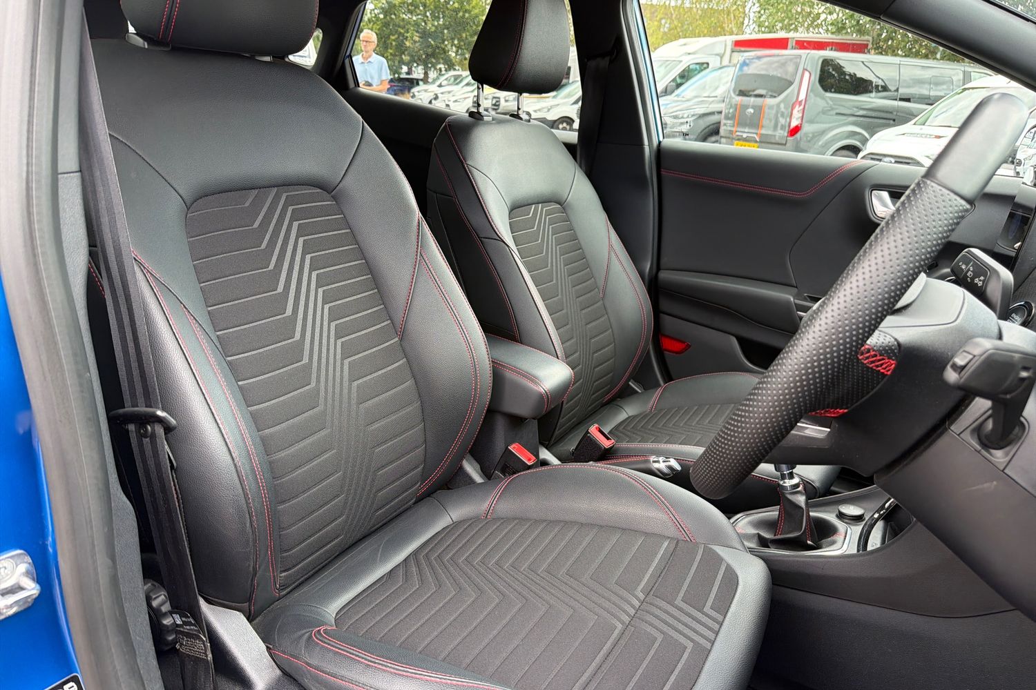 Ford PUMA Photo 16