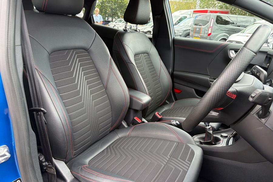 Ford PUMA Photo autoimg-63e3aa08cb33b579175a577f90019d02528a7b90.jpg