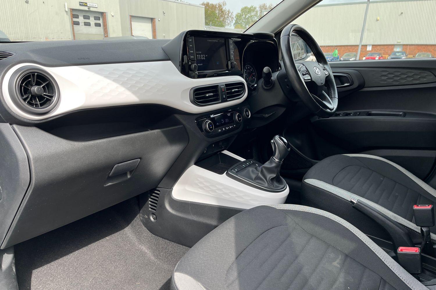 Hyundai i10 Photo 17