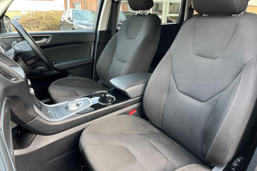 Ford S-Max Photo autoimg-63e4ffedc642baa3233691c8924ff765f467aba5.jpg