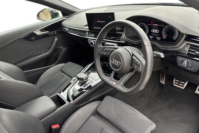 AUDI A4 Photo 6