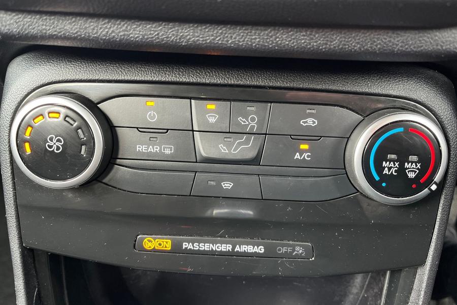 Ford PUMA Photo autoimg-63ee3bcc7cbfb6f1c3af168de9c0f6ef051058f1.jpg