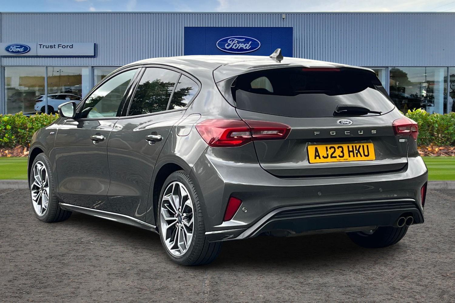 Ford Focus Photo 1