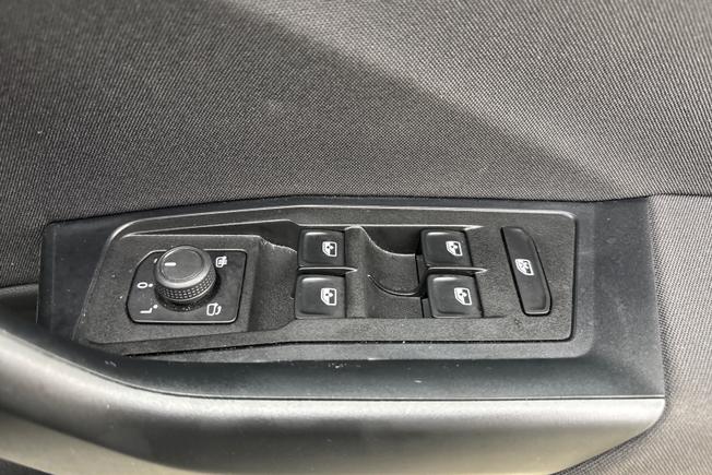 Volkswagen T-Roc Photo 28