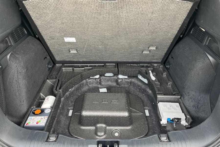 Ford Kuga Photo autoimg-63f7fc8e7e44155b930e4d8440174b9aa42d9822.jpg