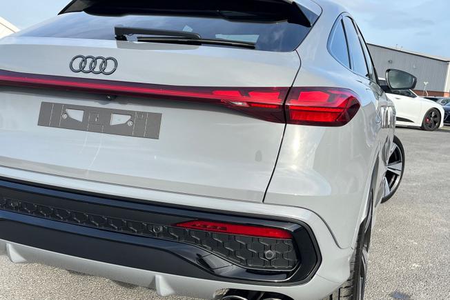 AUDI  SQ5 Sportback Photo 18