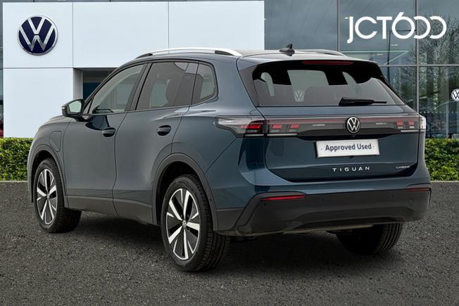 VOLKSWAGEN Tiguan Photo 3