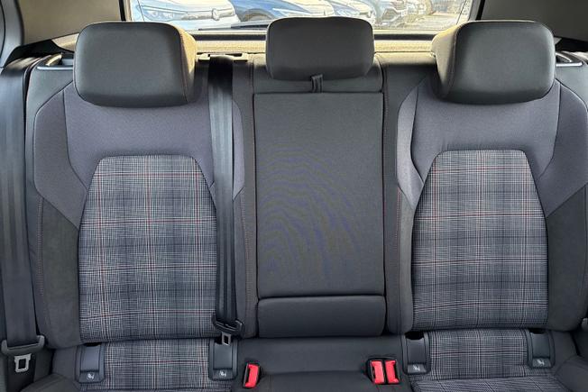 Volkswagen Golf Photo 28