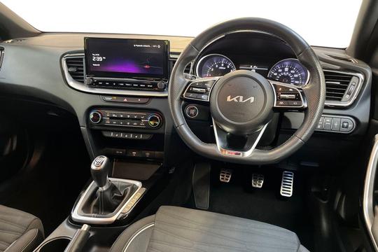 Kia Ceed Photo autoimg-64054cd925a28dec012df36a7bb900a3273cd854.jpg