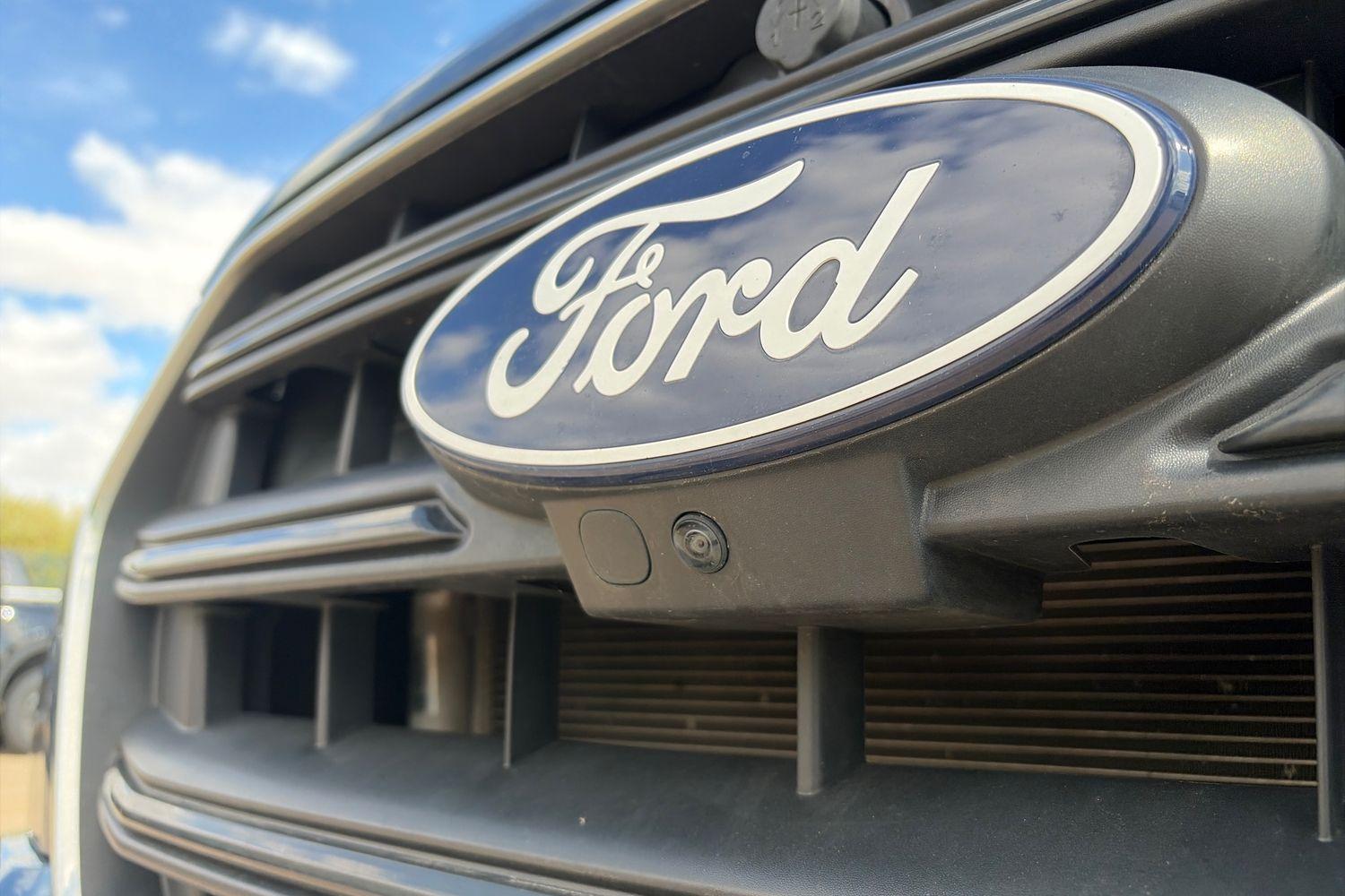 Ford TRANSIT Photo 16