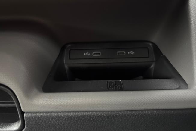 VOLKSWAGEN Id. Buzz Cargo Photo 25