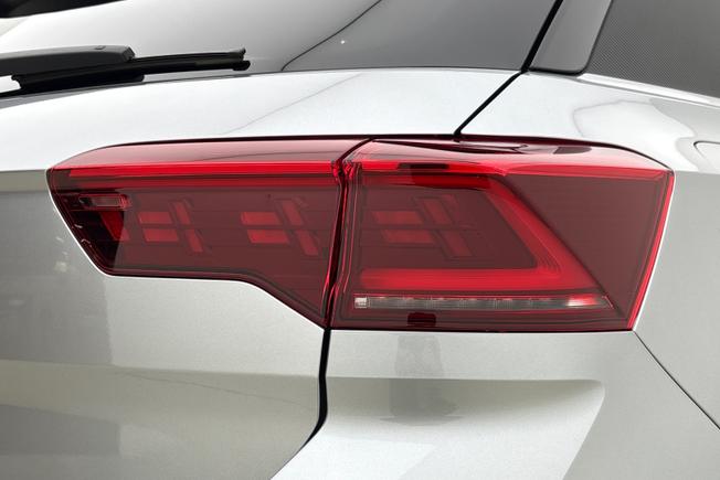 Volkswagen T-Roc Photo 18