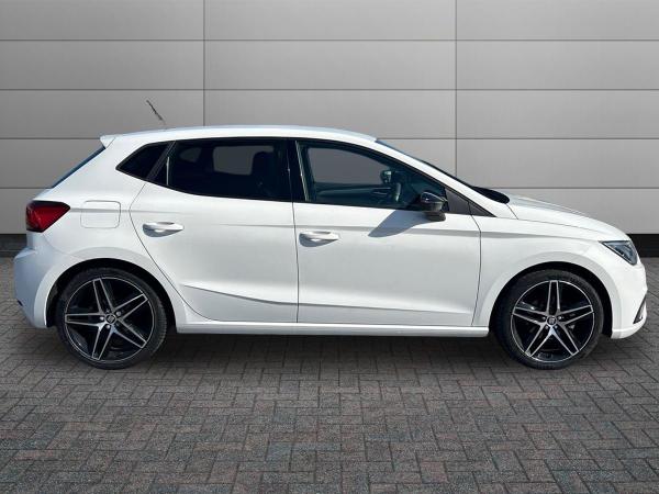 SEAT Ibiza Photo autoimg-640cea8597cdb38d8bc68d70d8215b839b3980a6.jpg