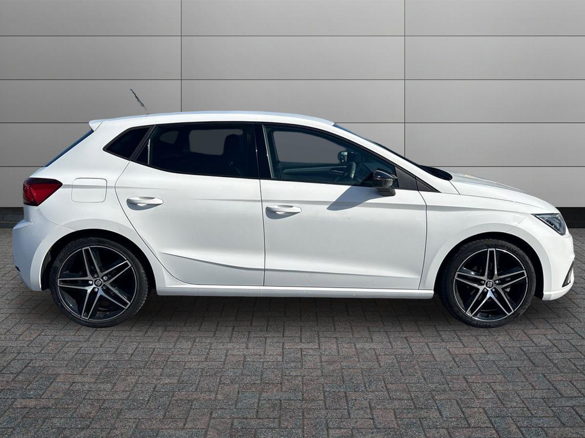 SEAT Ibiza Photo 4
