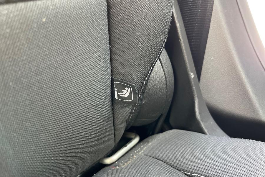 Ford Kuga Photo autoimg-64117befae7615682825e29693cdfe55271d3191.jpg