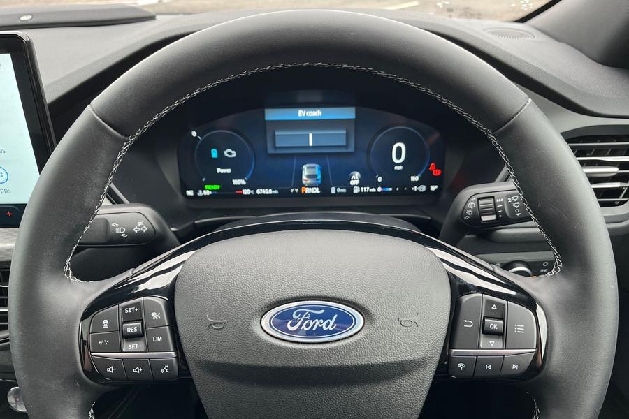Ford KUGA Photo autoimg-641191897f4a4761662b210d9941b08c1bfa4f4d.jpg
