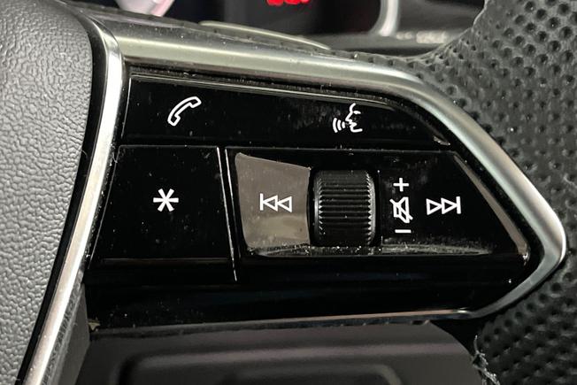 AUDI A6 Avant Photo 17