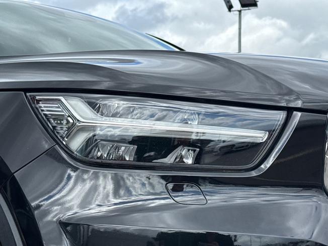 VOLVO Xc40 Photo 19