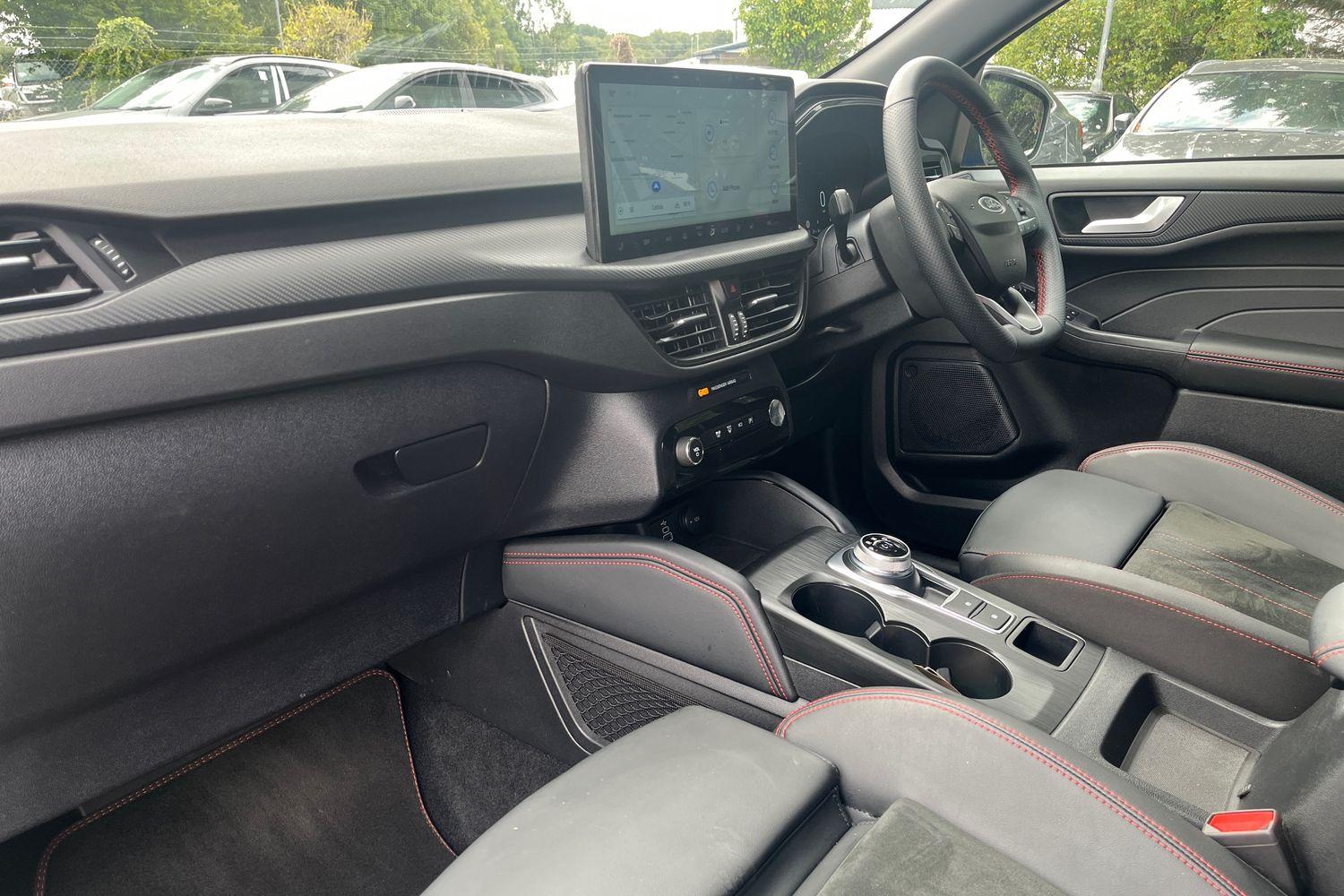 Ford KUGA Photo 17