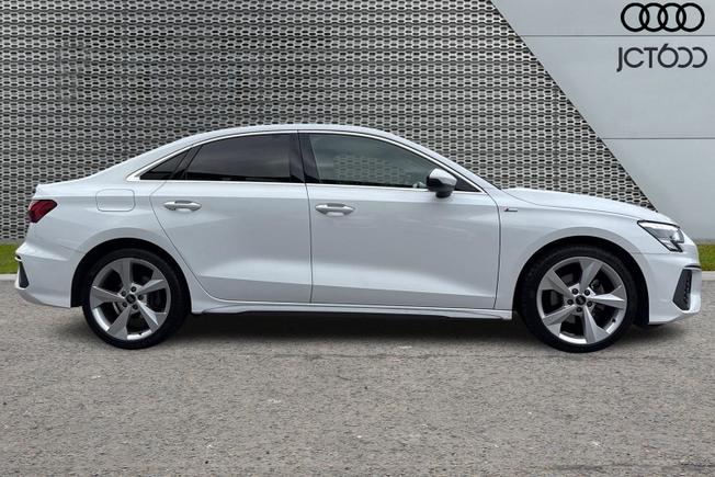 AUDI A3 Photo 4
