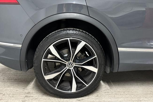 VOLKSWAGEN Tiguan Photo 5