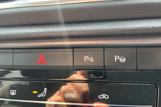 Volkswagen T-roc Photo autoimg-641b934bcb9466198fbbae4a9ce700d4946bdd3d.jpg