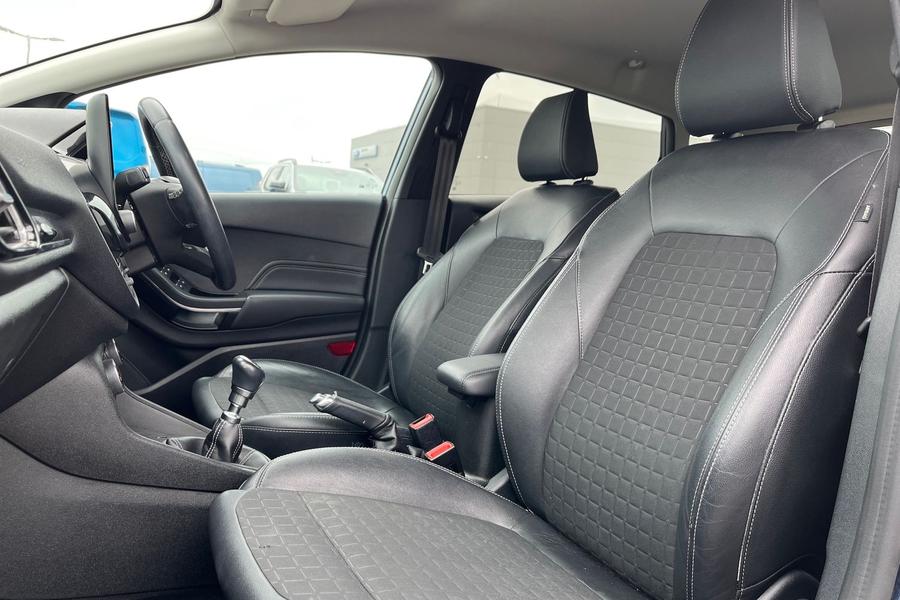 Ford FIESTA Photo autoimg-641cb2986a6151a1d17d9d6523b8afb91cfcc17a.jpg