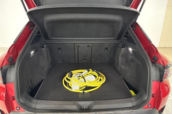 VOLKSWAGEN ID.4 Photo 12