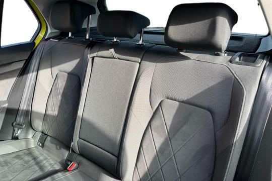 Volkswagen Golf Photo autoimg-641d0c80245d150d92aa87608caf82325d95f829.jpg