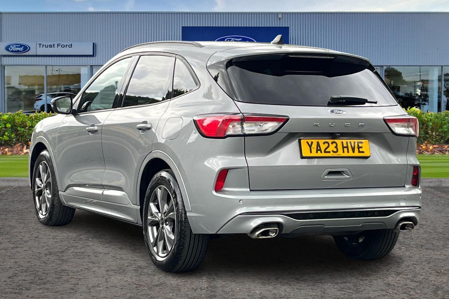 Ford KUGA Photo 1