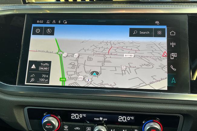 AUDI Q3 Photo 14
