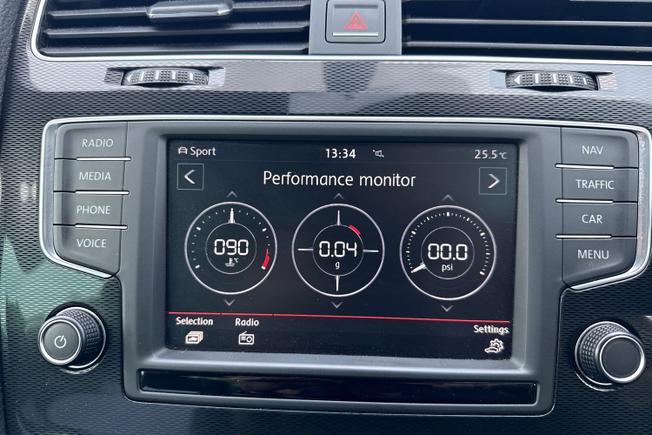 VOLKSWAGEN Golf Photo 26