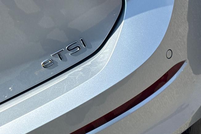 VOLKSWAGEN Golf Photo 35