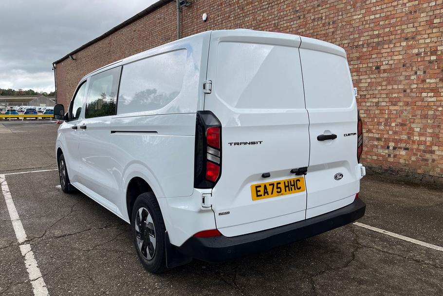 Used Ford TRANSIT CUSTOM EA75HHC 2