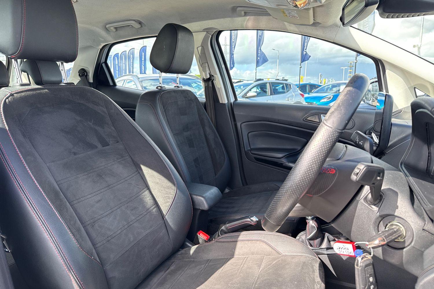 Ford EcoSport Photo 16