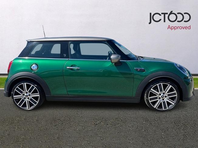 MINI Hatch Photo 4