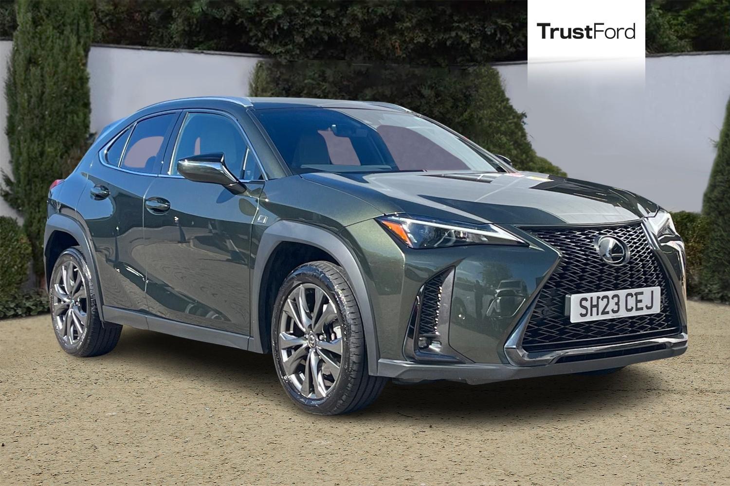 Lexus UX Photo 0