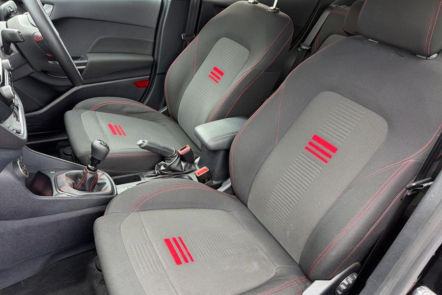Ford FIESTA Photo autoimg-64290f81044ee1523037bf984365c343e900c628.jpg