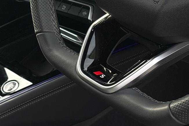 Audi Q3 Photo 21