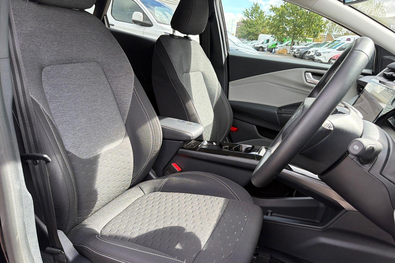 Ford PUMA Photo 16