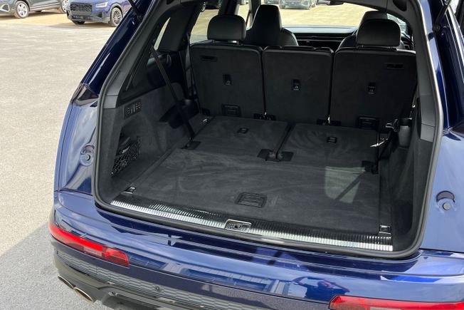 Audi SQ7 Photo 12