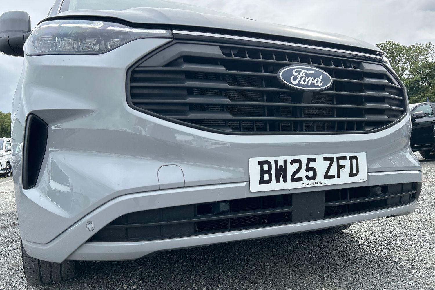 Ford TRANSIT CUSTOM Photo 22