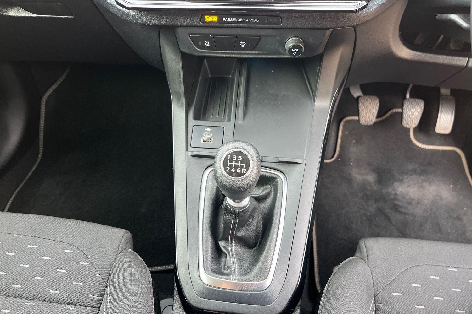 Ford Puma Photo 31