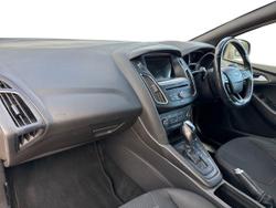 FORD Focus Photo 2