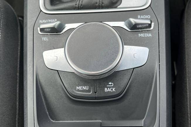 AUDI Q2 Photo 30