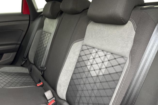 VOLKSWAGEN Polo Photo 9