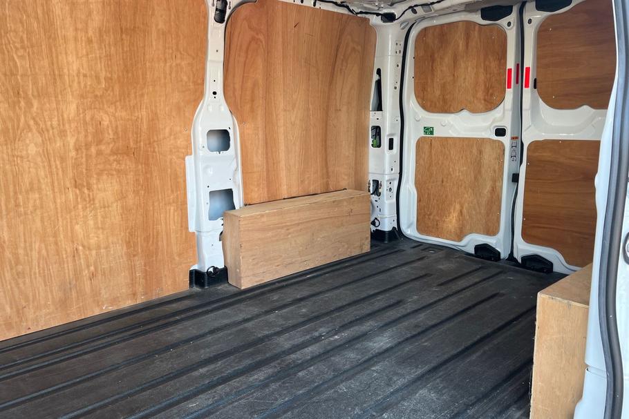 Used Ford TRANSIT CUSTOM DV24HPE 4