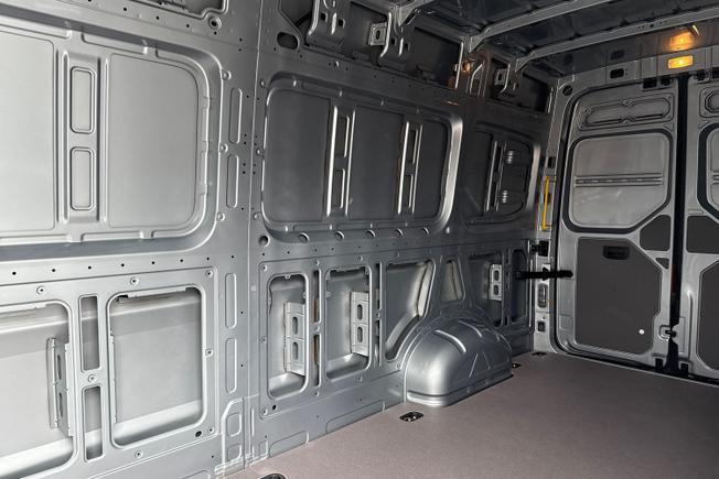 VOLKSWAGEN Crafter Photo 9