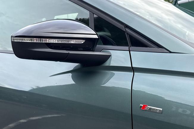 Audi Q4 E-Tron Photo 20