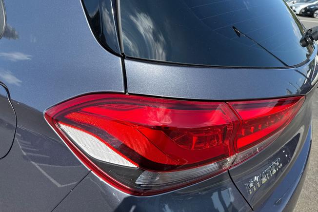 HYUNDAI I30 Photo 18